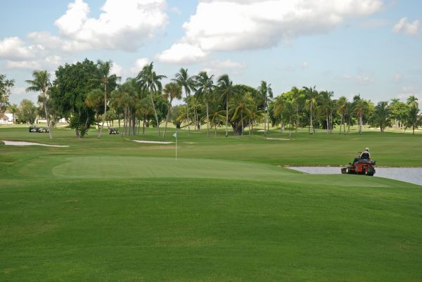 Golf Course Maintenance in Barrington